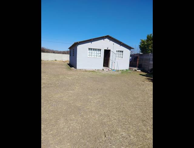 2 BEDROOM HOUSE FOR SALE IN FERNWOOD